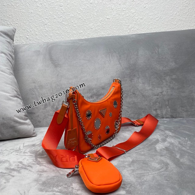 Prada專櫃爆款刺繡亮片三合一包包 1BH204 普拉達22年最新純手工刺繡肩背女包 csp1345